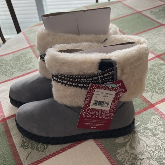 Brand new Muk Luks women’s boots - Picture 2 of 4